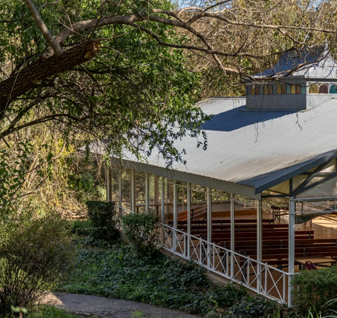 Glenburn Chapel Left Image